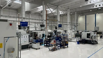 widok na halę maszyn